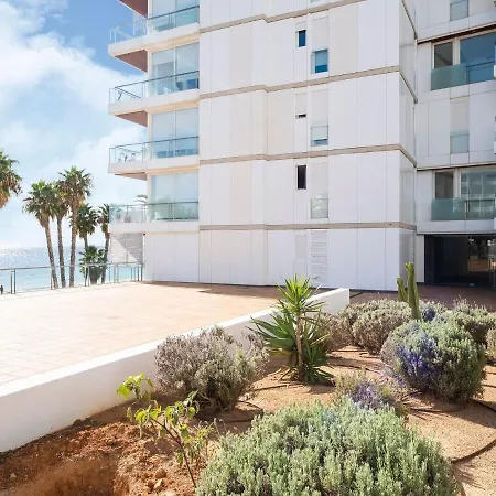 Belvilla By Oyo Beachfront Appartement *